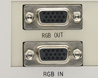 接続端子はミニD-Sub(15ピン)