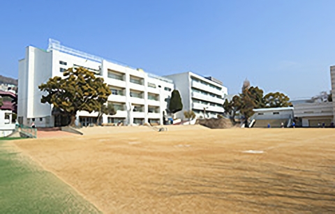 学校法人雲雀丘学園 雲雀丘学園小学校
