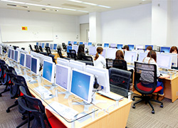 筑紫女学園大学